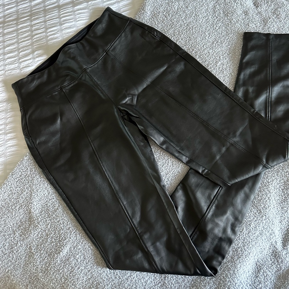 Rock and Republic faux leather slip on pants
